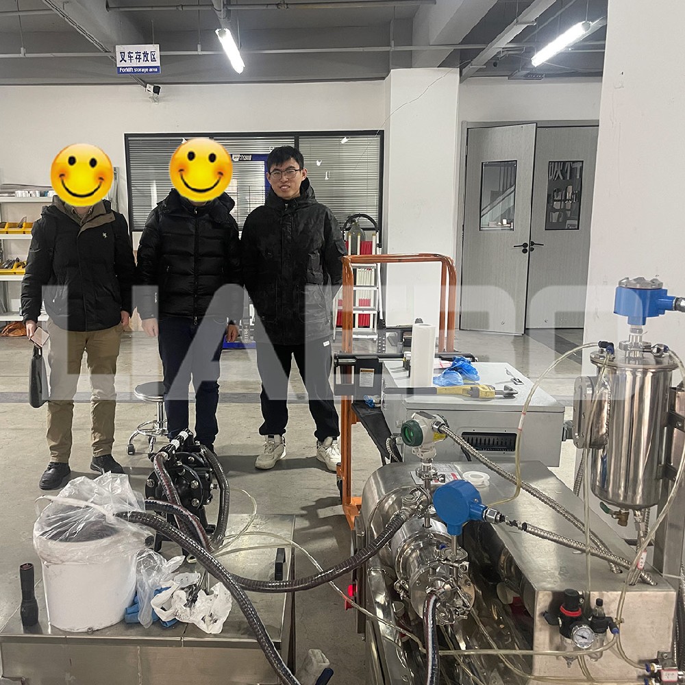 湖北武漢某公司1L實(shí)驗(yàn)室納米砂磨機(jī)調(diào)試成功