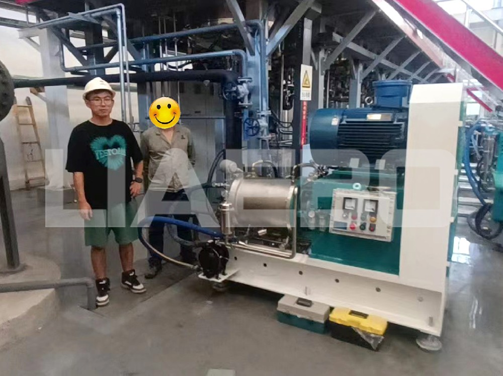 陜西某公司60L棒銷(xiāo)式砂磨機(jī)調(diào)試成功