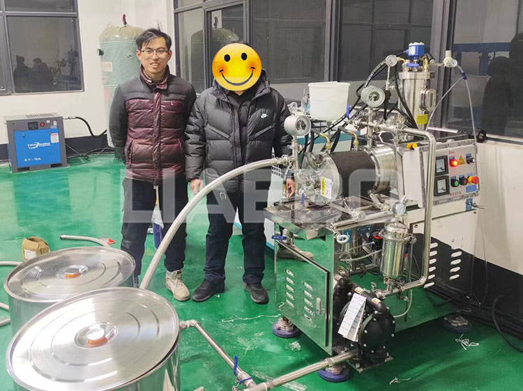 山東某有限公司5L棒銷式納米砂磨機調(diào)試成功